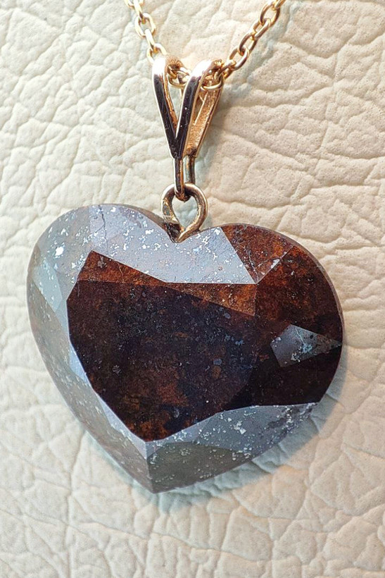 کیورا_استارکیان_meteorite_jewelry_heart_gold_galaxy